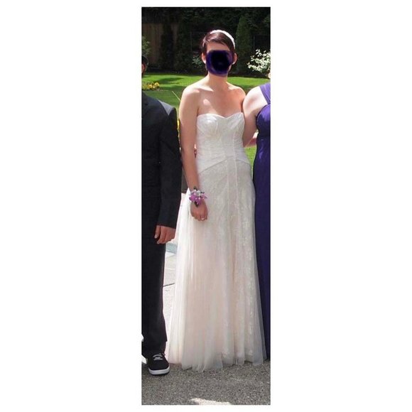 BCBG slightly off white prom/wedding dress - Picture 1 of 14